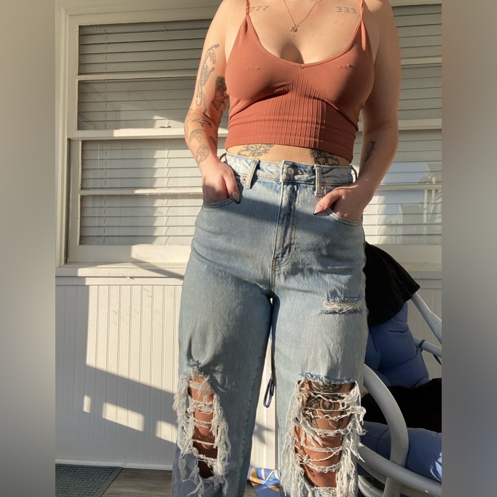 High waisted baggy jeans
